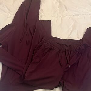 Outdoor voices maroon set
